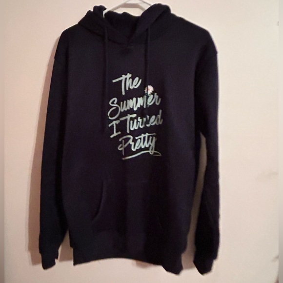 The Summer I Turned Pretty Sweatshirt - Picture 1 of 3